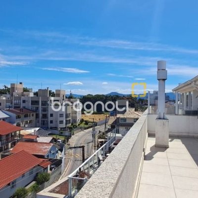 Cobertura com 162m², 3 quartos (sendo 1 suíte), 2 garagens, no bairro Canasvieiras em Florianópolis