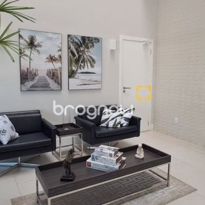 Cobertura com 162m², 3 quartos (sendo 1 suíte), 2 garagens, no bairro Canasvieiras em Florianópolis