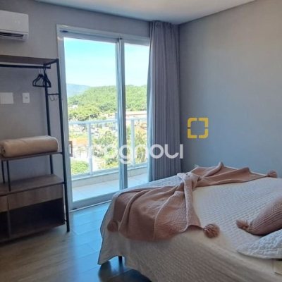 Cobertura com 162m², 3 quartos (sendo 1 suíte), 2 garagens, no bairro Canasvieiras em Florianópolis