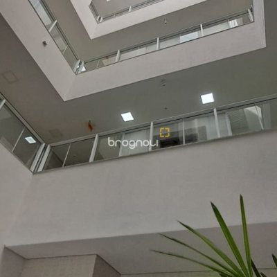 Cobertura com 162m², 3 quartos (sendo 1 suíte), 2 garagens, no bairro Canasvieiras em Florianópolis