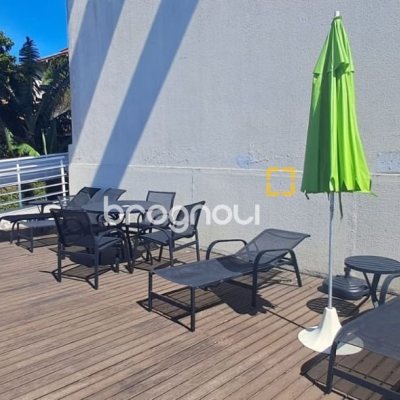 Cobertura com 162m², 3 quartos (sendo 1 suíte), 2 garagens, no bairro Canasvieiras em Florianópolis