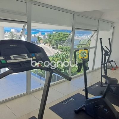 Cobertura com 162m², 3 quartos (sendo 1 suíte), 2 garagens, no bairro Canasvieiras em Florianópolis