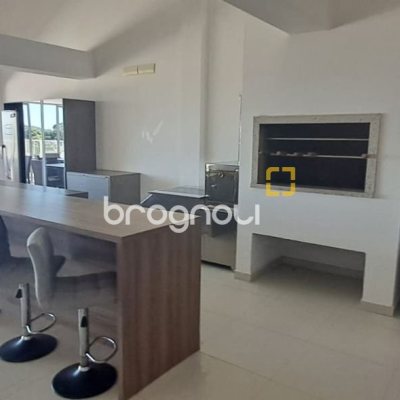 Cobertura com 162m², 3 quartos (sendo 1 suíte), 2 garagens, no bairro Canasvieiras em Florianópolis