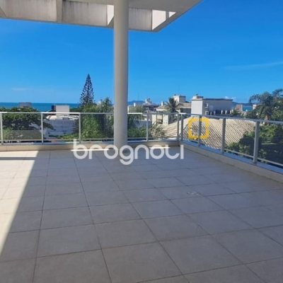 Cobertura com 162m², 3 quartos (sendo 1 suíte), 2 garagens, no bairro Canasvieiras em Florianópolis