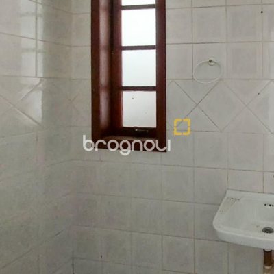 Casa com 210m², 4 quartos (sendo 2 suítes), 3 garagens, no bairro Morro das Pedras em Florianópolis