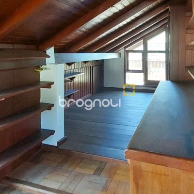 Casa com 210m², 4 quartos (sendo 2 suítes), 3 garagens, no bairro Morro das Pedras em Florianópolis