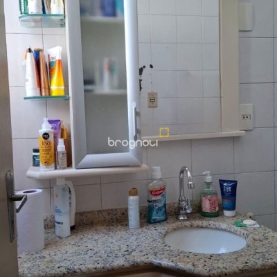 Apartamento com 64m², 2 quartos, 1 garagem, no bairro Centro em Florianópolis