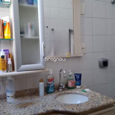 Apartamento com 64m², 2 quartos, 1 garagem, no bairro Centro em Florianópolis