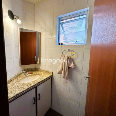 Apartamento com 147m², 3 quartos (sendo 1 suíte), 1 garagem, no bairro Coqueiros em Florianópolis