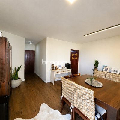 Apartamento com 147m², 3 quartos (sendo 1 suíte), 1 garagem, no bairro Coqueiros em Florianópolis