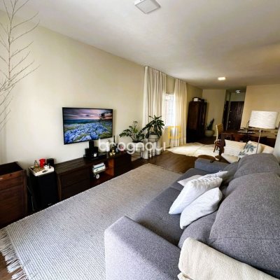 Apartamento com 147m², 3 quartos (sendo 1 suíte), 1 garagem, no bairro Coqueiros em Florianópolis