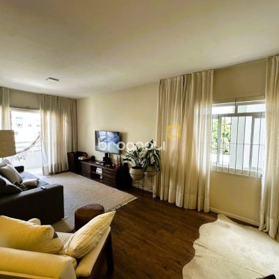 Apartamento com 147m², 3 quartos (sendo 1 suíte), 1 garagem, no bairro Coqueiros em Florianópolis
