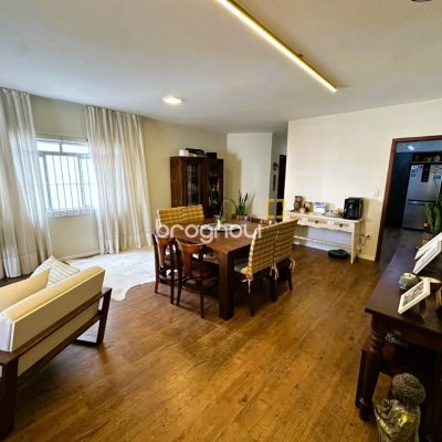 Apartamento com 147m², 3 quartos (sendo 1 suíte), 1 garagem, no bairro Coqueiros em Florianópolis