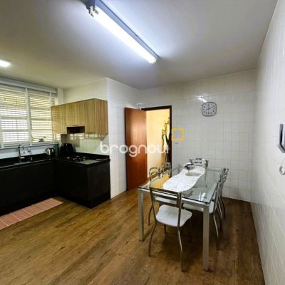 Apartamento com 147m², 3 quartos (sendo 1 suíte), 1 garagem, no bairro Coqueiros em Florianópolis