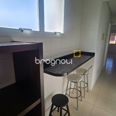 Apartamento com 53m², 1 quarto, 1 garagem, no bairro Trindade em Florianópolis