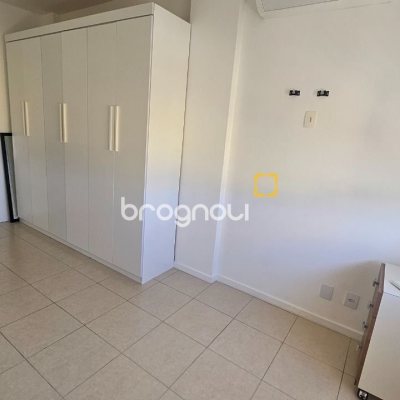 Apartamento com 53m², 1 quarto, 1 garagem, no bairro Trindade em Florianópolis