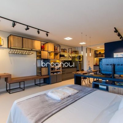 Apartamento com 46m², 1 quarto, 1 garagem, no bairro Centro em Florianópolis