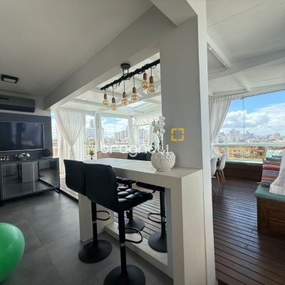 Cobertura com 152m², 3 quartos (sendo 2 suítes), 3 garagens, no bairro Estreito em Florianópolis