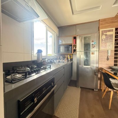 Cobertura com 152m², 3 quartos (sendo 2 suítes), 3 garagens, no bairro Estreito em Florianópolis