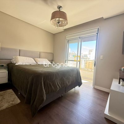Cobertura com 152m², 3 quartos (sendo 2 suítes), 3 garagens, no bairro Estreito em Florianópolis