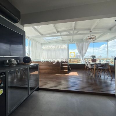 Cobertura com 152m², 3 quartos (sendo 2 suítes), 3 garagens, no bairro Estreito em Florianópolis