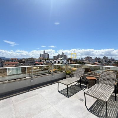 Cobertura com 152m², 3 quartos (sendo 2 suítes), 3 garagens, no bairro Estreito em Florianópolis