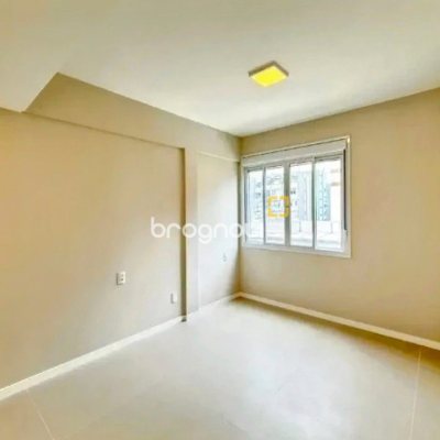 Apartamento com 104m², 3 quartos (sendo 3 suítes), 1 garagem, no bairro Centro em Florianópolis