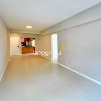 Apartamento com 104m², 3 quartos (sendo 3 suítes), 1 garagem, no bairro Centro em Florianópolis