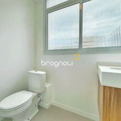 Apartamento com 104m², 3 quartos (sendo 3 suítes), 1 garagem, no bairro Centro em Florianópolis