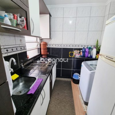 Apartamento com 46m², 2 quartos, 1 garagem, no bairro Pachecos em Palhoça