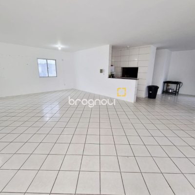 Apartamento com 46m², 2 quartos, 1 garagem, no bairro Pachecos em Palhoça