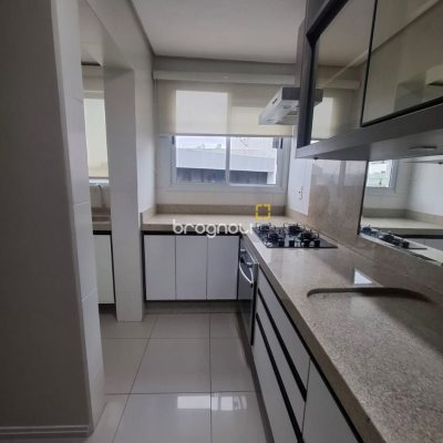 Apartamento com 65m², 2 quartos (sendo 1 suíte), 1 garagem, no bairro Estreito em Florianópolis