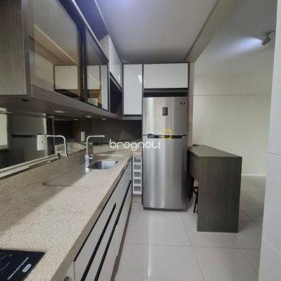 Apartamento com 65m², 2 quartos (sendo 1 suíte), 1 garagem, no bairro Estreito em Florianópolis