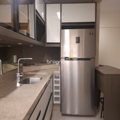 Apartamento com 65m², 2 quartos (sendo 1 suíte), 1 garagem, no bairro Estreito em Florianópolis