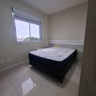 Apartamento com 65m², 2 quartos (sendo 1 suíte), 1 garagem, no bairro Estreito em Florianópolis