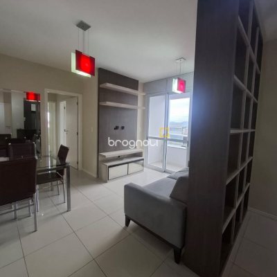 Apartamento com 65m², 2 quartos (sendo 1 suíte), 1 garagem, no bairro Estreito em Florianópolis