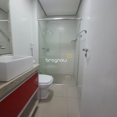 Apartamento com 65m², 2 quartos (sendo 1 suíte), 1 garagem, no bairro Estreito em Florianópolis