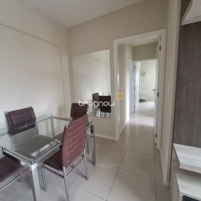 Apartamento com 65m², 2 quartos (sendo 1 suíte), 1 garagem, no bairro Estreito em Florianópolis