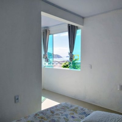 Casa com 330m², 8 quartos (sendo 3 suítes), 2 garagens, no bairro Santinho em Florianópolis