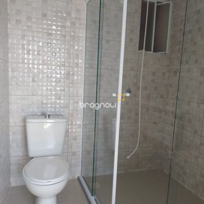 Casa com 330m², 8 quartos (sendo 3 suítes), 2 garagens, no bairro Santinho em Florianópolis