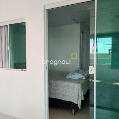 Casa com 330m², 8 quartos (sendo 3 suítes), 2 garagens, no bairro Santinho em Florianópolis