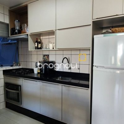 Apartamento com 74m², 2 quartos, 1 garagem, no bairro Barra da Lagoa em Florianópolis