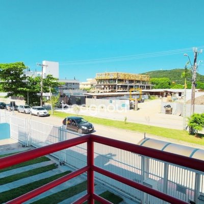 Apartamento com 74m², 2 quartos, 1 garagem, no bairro Barra da Lagoa em Florianópolis