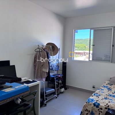 Apartamento com 74m², 2 quartos, 1 garagem, no bairro Barra da Lagoa em Florianópolis