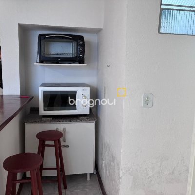 Apartamento com 74m², 2 quartos, 1 garagem, no bairro Barra da Lagoa em Florianópolis