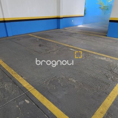 Apartamento com 74m², 2 quartos, 1 garagem, no bairro Barra da Lagoa em Florianópolis