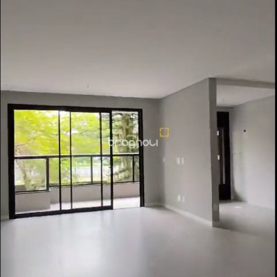 Apartamento com 123m², 3 quartos (sendo 3 suítes), 2 garagens, no bairro Jurerê Internacional em Florianópolis