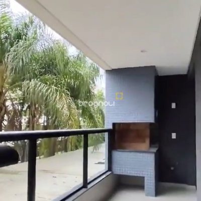 Apartamento com 123m², 3 quartos (sendo 3 suítes), 2 garagens, no bairro Jurerê Internacional em Florianópolis