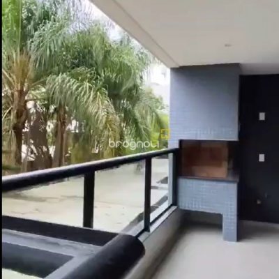 Apartamento com 123m², 3 quartos (sendo 3 suítes), 2 garagens, no bairro Jurerê Internacional em Florianópolis