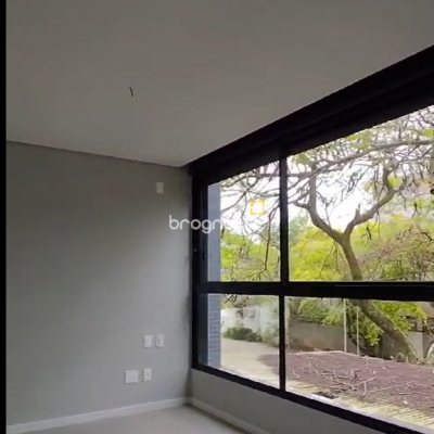 Apartamento com 123m², 3 quartos (sendo 3 suítes), 2 garagens, no bairro Jurerê Internacional em Florianópolis